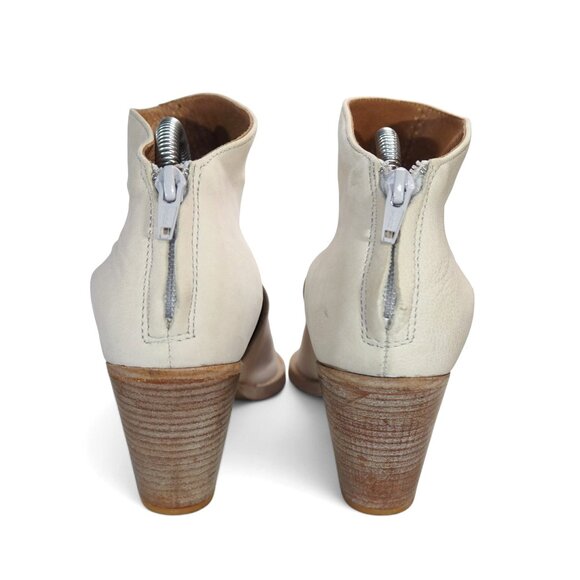 Free People Wilder Pointed Toe Ankle Booties Women's 8/38 Cream Nubuck Leather - Picture 5 of 11